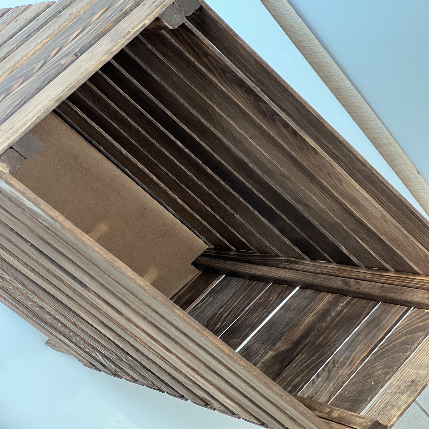 Wäschekorb aus Holz - Walnuss