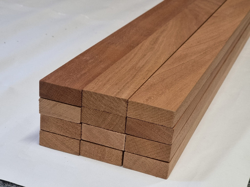 İroko Ahşap Çıta – Tropikal Dayanıklılık | Cephe, Bahçe ve Mobilya Uygulamaları