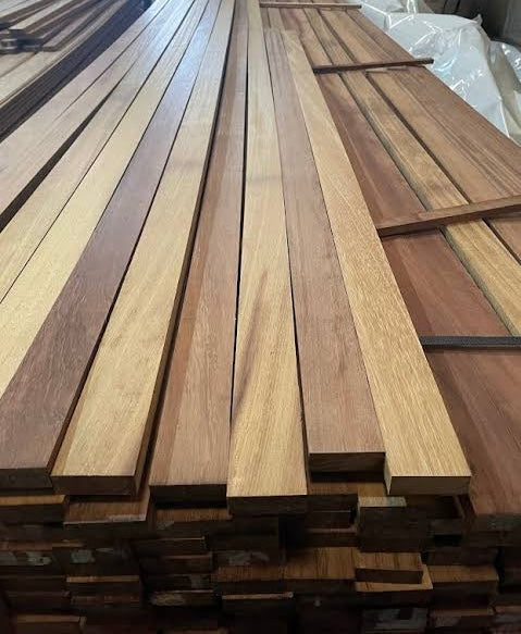 İroko Ahşap Çıta – Tropikal Dayanıklılık | Cephe, Bahçe ve Mobilya Uygulamaları