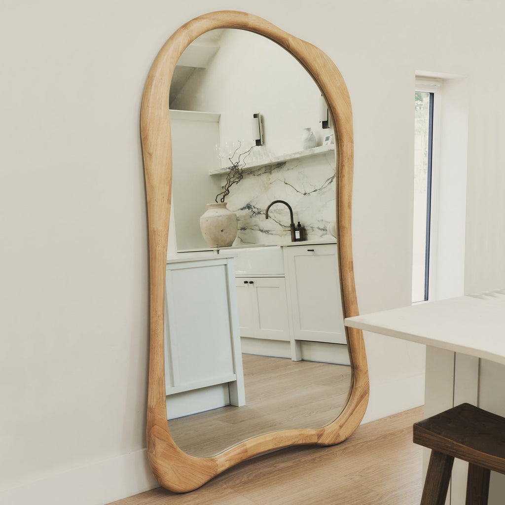 Latona
Ekstra Büyük Tam Boy Açık Ahşap Düzensiz Ayna 190cm X 120cm