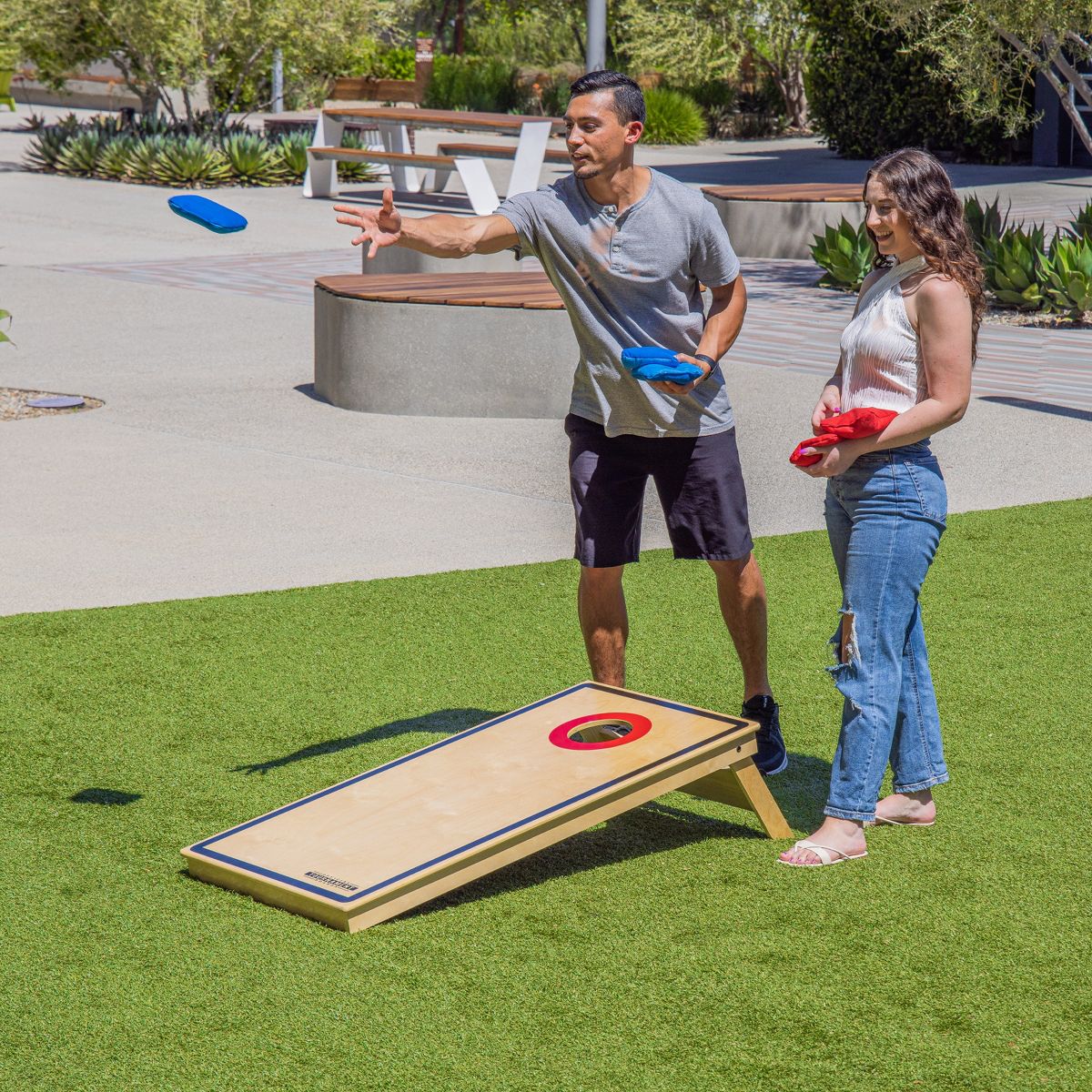 Turnuva Sürümü Standart Cornhole Oyun Tahtası Seti - 120 cm x 60 cm Ahşap Tahtalar ve 8 Çift Taraflı Fasulye Torbası