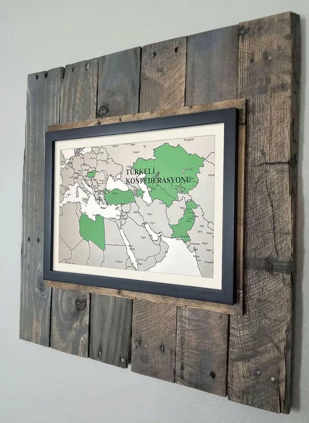 Kişiye Özel Resimli Rustik Ahşap Çerçeve – Otantik Doku